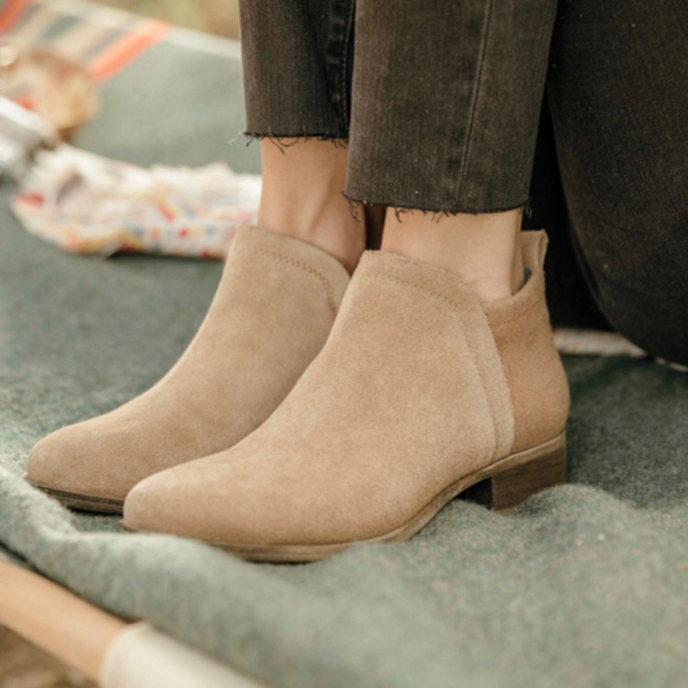 TOMS | Deia Booties in Taupe